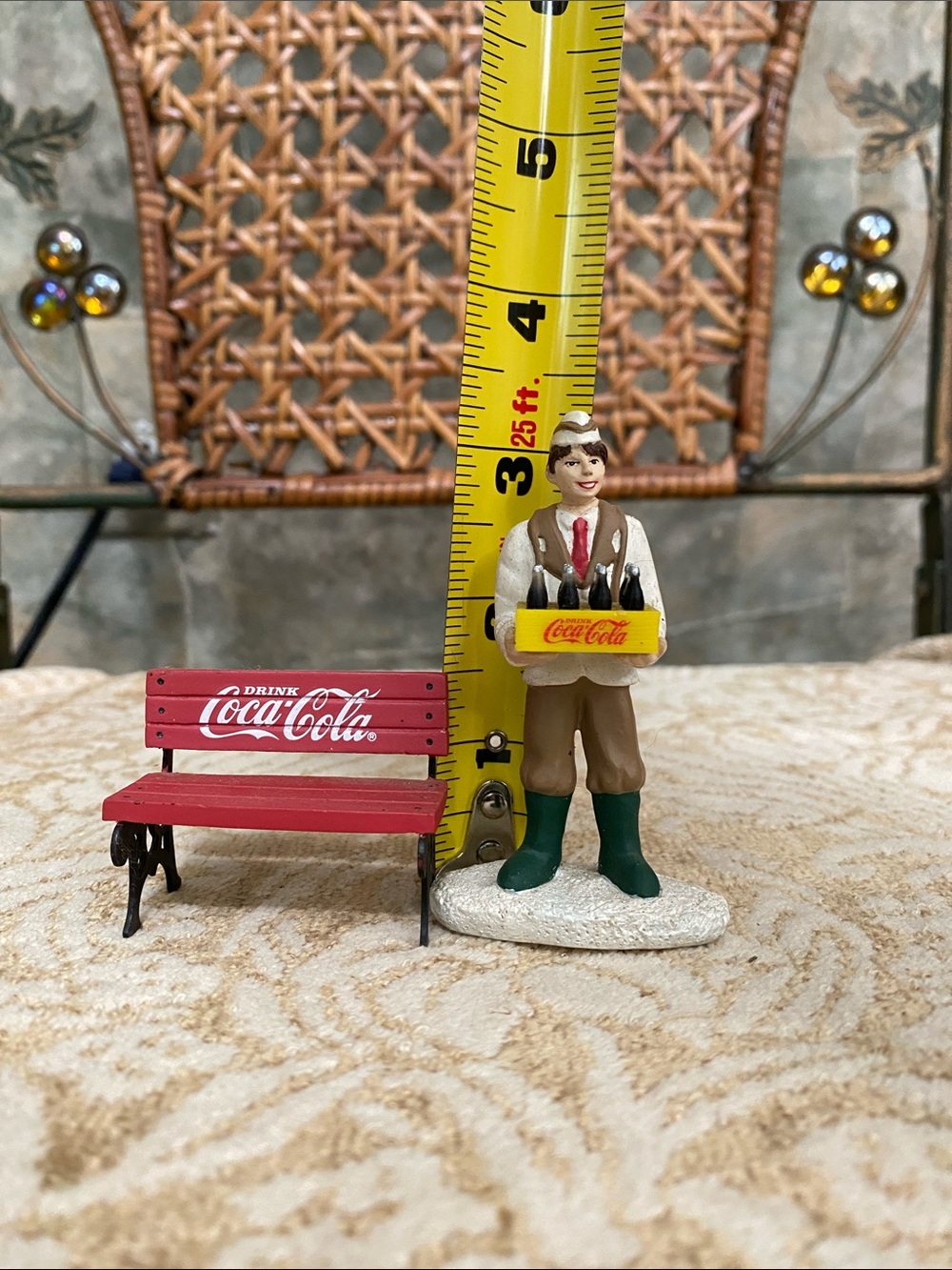 Coca-Cola park bench Bench & delivery Vendor man Figurine miniature dept 56